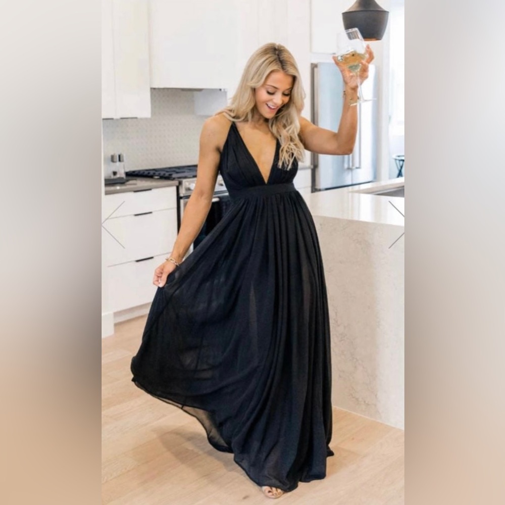 Pink Lily It All Begins with Love Black Maxi Deep V Dress Size Medium